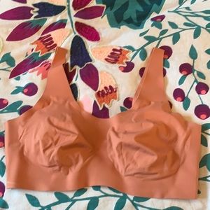 Knix Luxe Lift Pullover bra